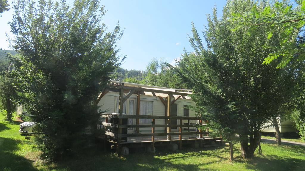 Hotel Camping La Tour Embrun Zewnętrze zdjęcie