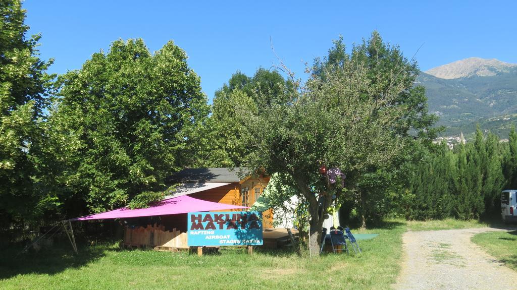 Hotel Camping La Tour Embrun Zewnętrze zdjęcie